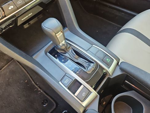 Used 2017 Honda Civic EX image 8
