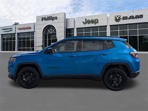 New 2026 Jeep Compass Latitude image 7