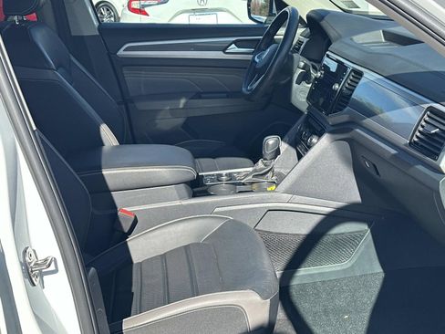Certified 2023 Volkswagen Atlas SEL Premium image 15