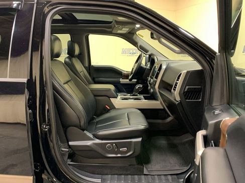 Used 2018 Ford F150 Lariat w/ Equipment Group 502A Luxury AWD/4WD image 12