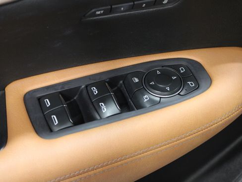 Used 2020 Cadillac XT5 Premium Luxury FWD image 7