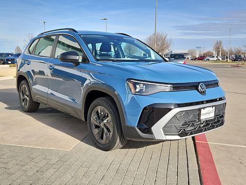 New 2026 Volkswagen Taos S image 5