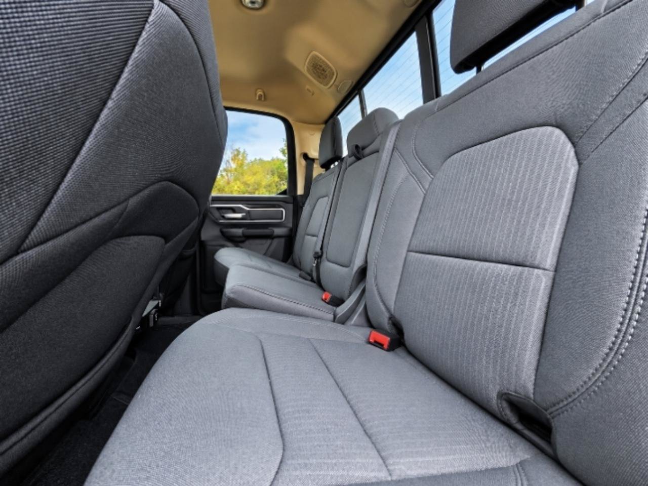 Used 2020 RAM 1500 Big Horn AWD/4WD image 14