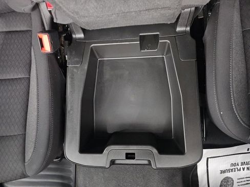 Used 2022 GMC Sierra 1500 SLE image 28