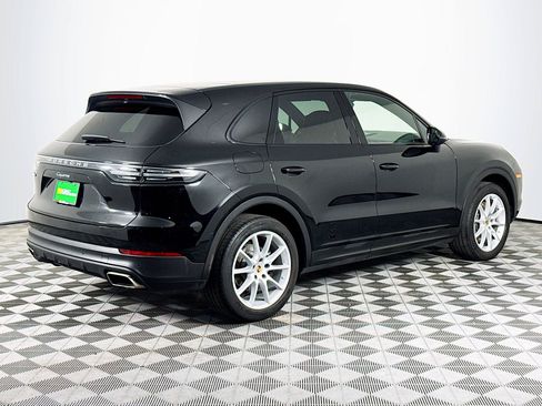 Used 2023 Porsche Cayenne AWD/4WD image 8