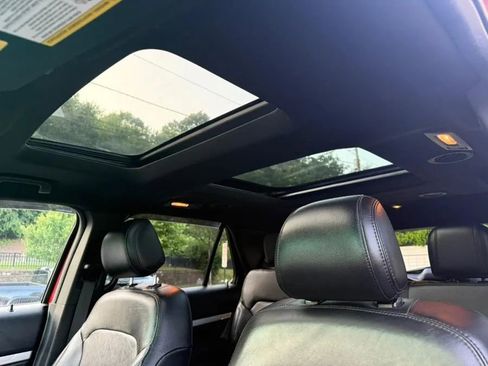 Used 2016 Ford Explorer XLT w/ Equipment Group 202A image 15