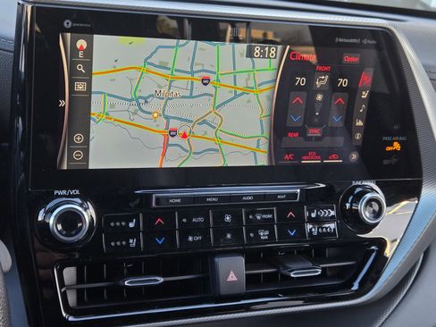 Used 2022 Toyota Highlander Platinum AWD/4WD image 16