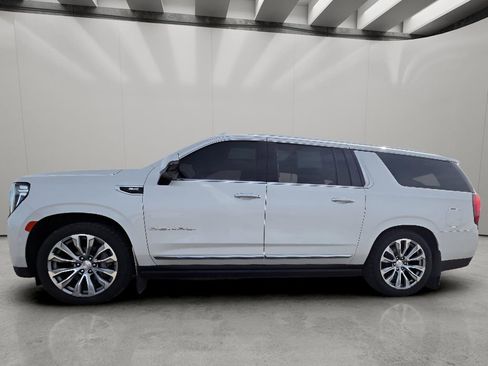Used 2021 GMC Yukon XL Denali w/ Denali Ultimate Package AWD/4WD image 4
