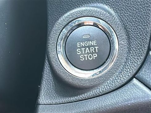 Certified 2024 Subaru Outback Premium AWD/4WD image 30