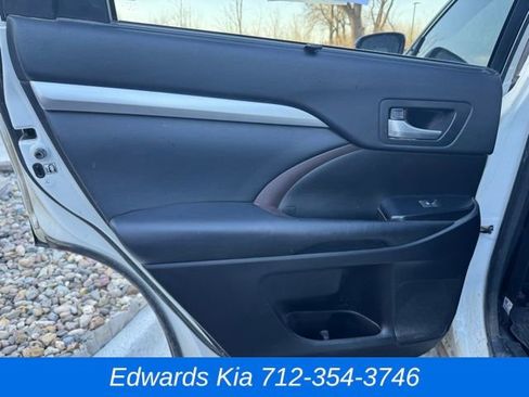 Used 2018 Toyota Highlander XLE w/ Protection Package #3 image 15