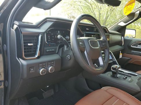 Used 2026 GMC Sierra 1500 Denali Ultimate AWD/4WD image 18