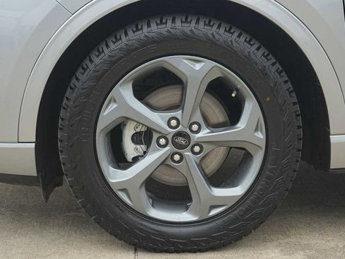 Used 2023 Ford Escape ST-Line w/ Tech Pack #1 FWD image 7