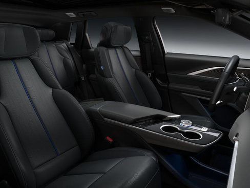 New 2026 Cadillac Lyriq V image 35