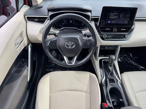 Certified 2024 Toyota Corolla Cross XLE image 15