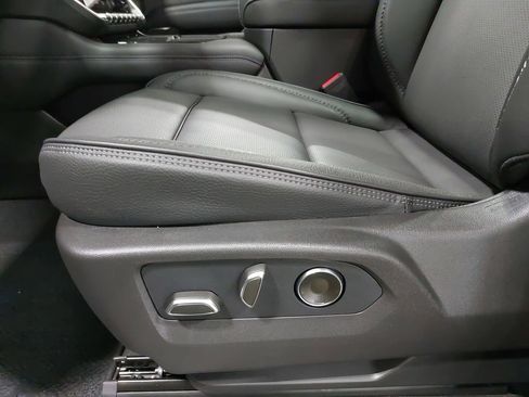 New 2026 GMC Yukon XL Denali w/ Sun & Power Step Package image 29