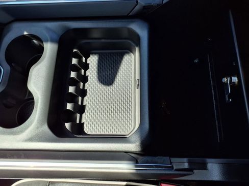 New 2026 RAM 1500 Laramie AWD/4WD image 10