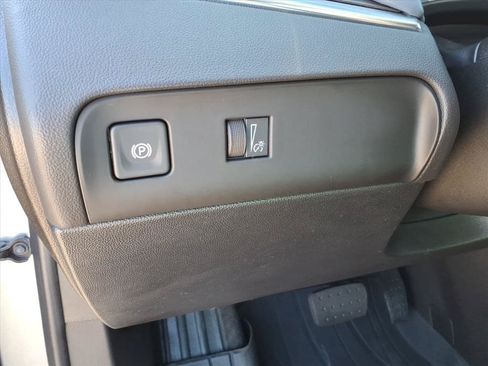 Used 2024 Buick Enclave Essence w/ Sport Touring Edition AWD/4WD image 22