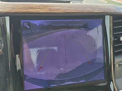 Used 2020 RAM 1500 Laramie RWD image 5