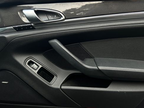 Used 2015 Porsche Panamera 4S image 21