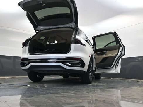 Used 2024 Lincoln Nautilus Reserve w/ Equipment Group 202A image 36