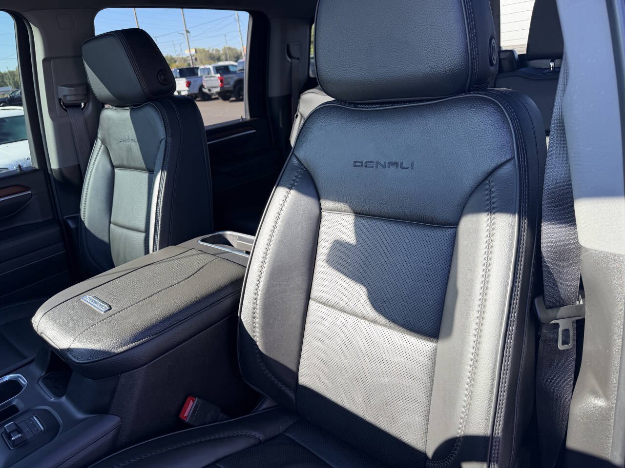 Used 2026 GMC Sierra 2500 Denali AWD/4WD image 33