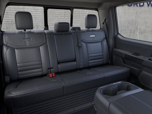 New 2025 Ford F250 4x4 Crew Cab Super Duty image 11
