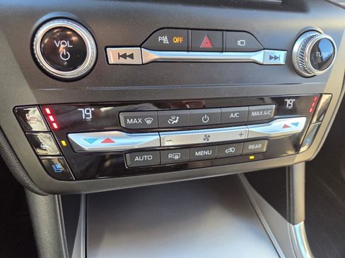 Used 2020 Ford Explorer Limited w/ Class III Trailer Tow Package image 25