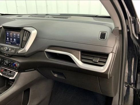 Used 2022 GMC Terrain SLE w/ Driver Convenience Package image 17