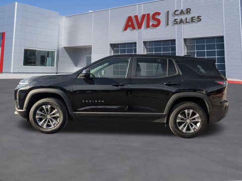 Used 2025 Chevrolet Equinox LT image 2