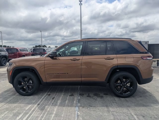 New 2026 Jeep Grand Cherokee Limited w/ Limited Altitude Package AWD/4WD image 7