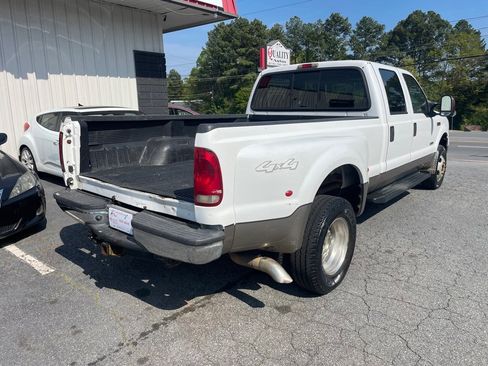 Used 2003 Ford F350 2WD Crew Cab DRW Super Duty image 3