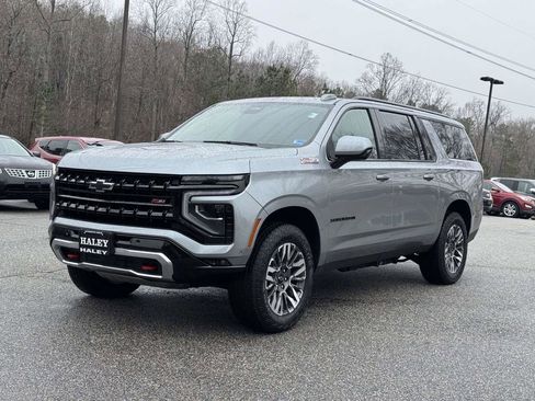 Used 2025 Chevrolet Suburban Z71 AWD/4WD image 25