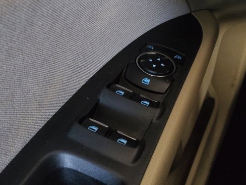 Used 2019 Ford Fusion SE image 27