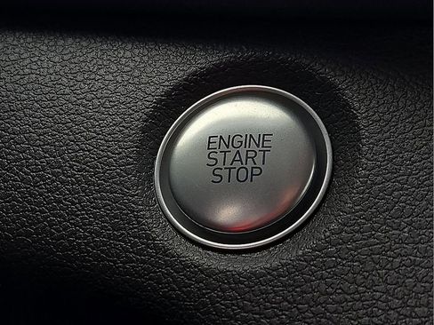 Used 2020 Hyundai Santa Fe SEL image 16