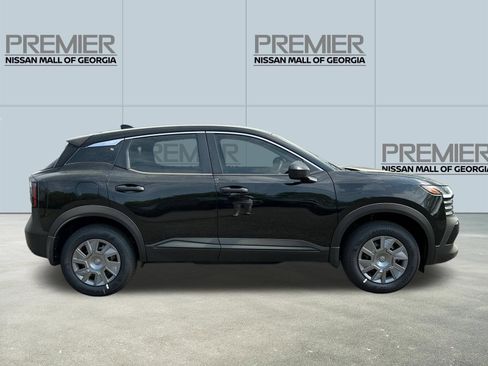 Used 2026 Nissan Kicks S FWD image 4