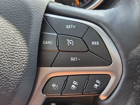 Used 2019 Jeep Grand Cherokee High Altitude RWD image 24