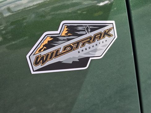Certified 2024 Ford Bronco Wildtrak AWD/4WD image 11