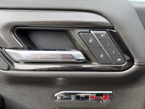 Used 2024 GMC Sierra 1500 AT4 w/ Technology Package image 19