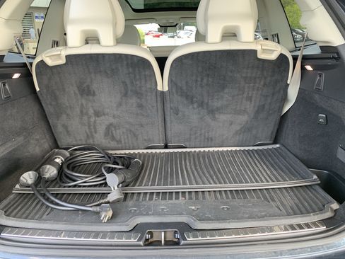 Used 2025 Volvo XC90 T8 Ultra w/ Lounge Package AWD/4WD image 17