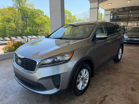 Used 2019 Kia Sorento L image 3
