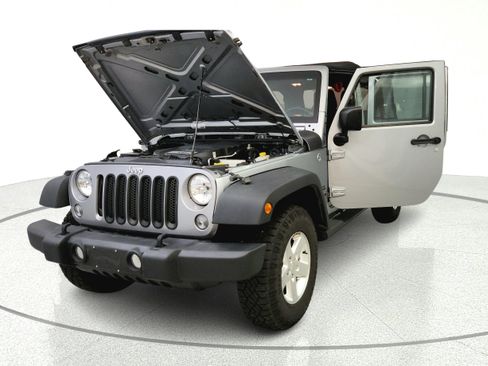 Used 2015 Jeep Wrangler Unlimited Sport w/ Quick Order Package 23S AWD/4WD image 10