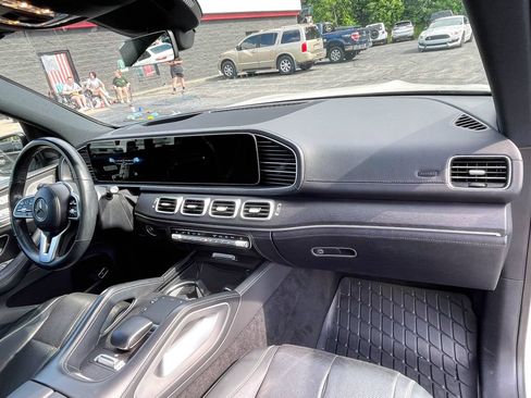 Used 2022 Mercedes-Benz GLS 450 4MATIC image 9