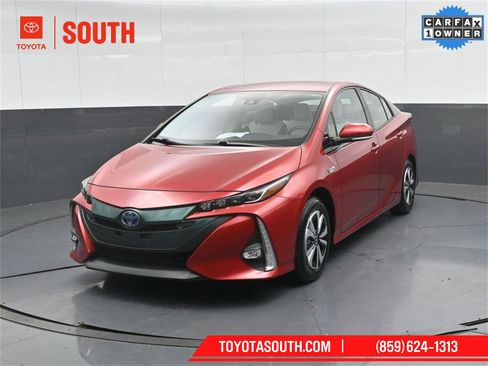 Used 2018 Toyota Prius Prime Advanced image 6