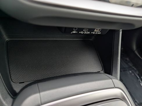 Certified 2024 Subaru Crosstrek 2.0i Premium AWD/4WD image 33