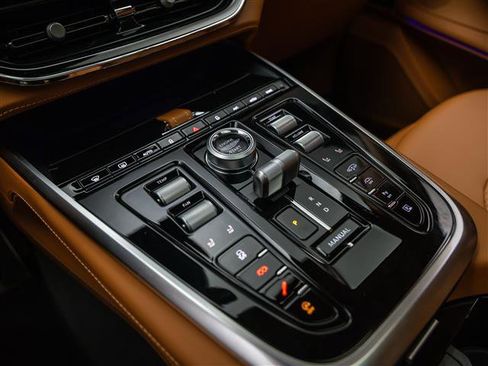 New 2026 Aston Martin DBX 707 image 27