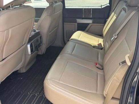 Used 2019 Ford F150 Lariat RWD image 10