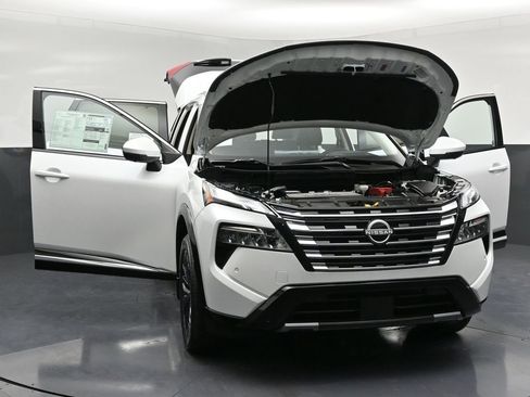 New 2026 Nissan Rogue Platinum w/ Tech Package image 38