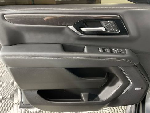 Used 2025 GMC Yukon Elevation image 21