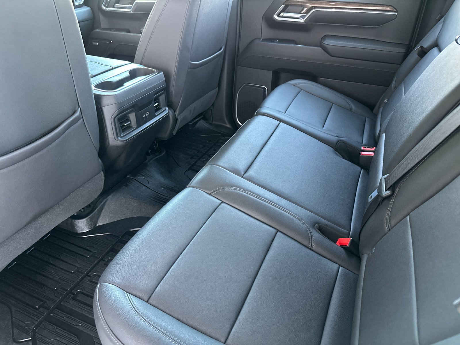 Used 2023 Chevrolet Silverado 1500 LT Trail Boss w/ LT Trail Boss Premium Package AWD/4WD image 12