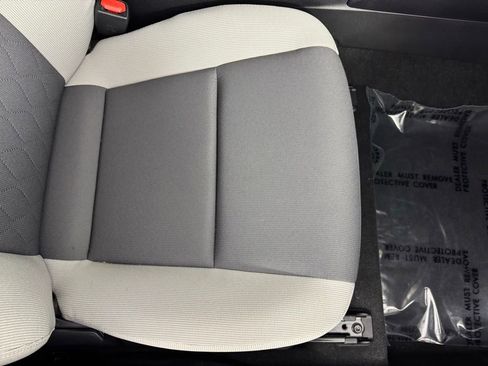 Used 2025 Toyota Corolla LE image 20